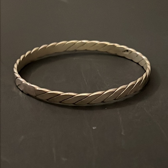 Vintage Sterling Silver 925 Twisted Flat Bangle Bracelet - Picture 4 of 8